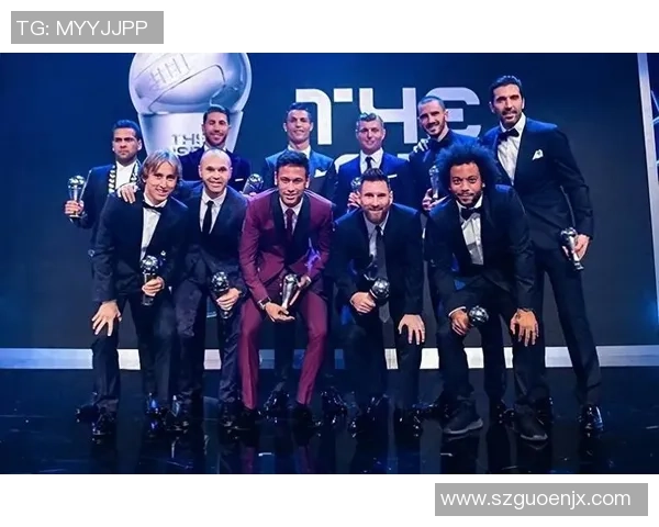 足球明星遭粉丝调侃引发热议球场表现与公众形象的反差引人深思